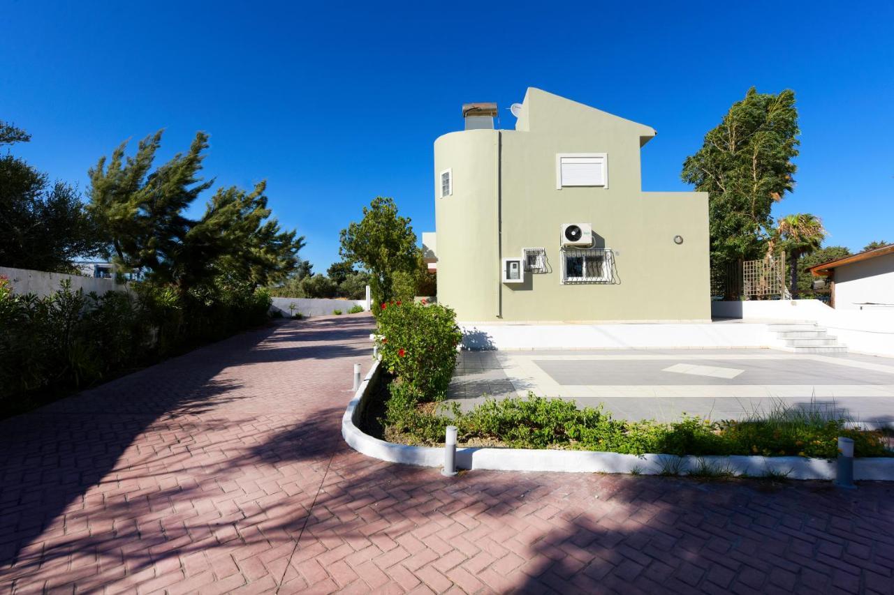 גנאדי Villa Irilena - 4Bdr Beach House מראה חיצוני תמונה